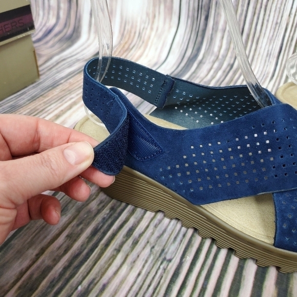 Skechers Perforated Suede Slingback Demi Sandals Blue Size 6 - Picture 5 of 12